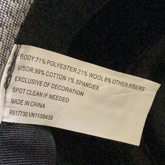 Fedora 🎩 - Picture 3 of 6